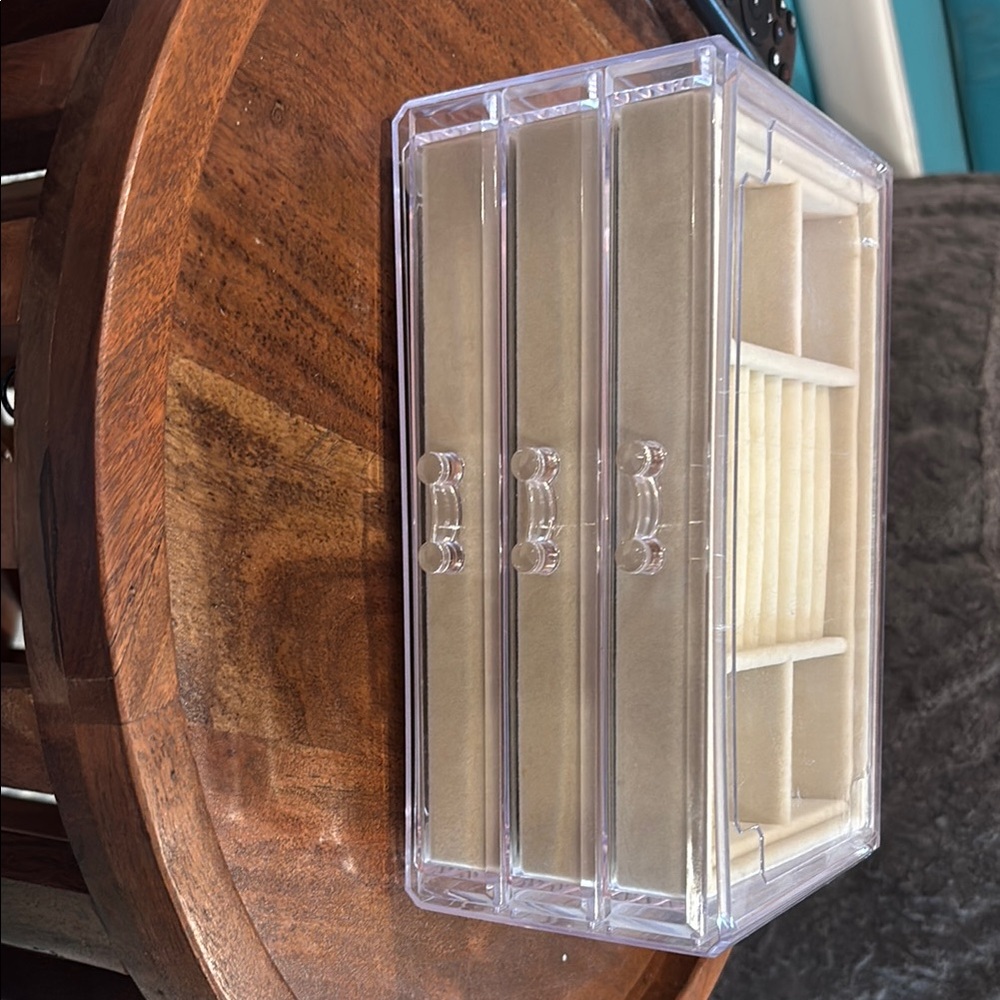 Transparent Jewelry Organizer with Beige Interior